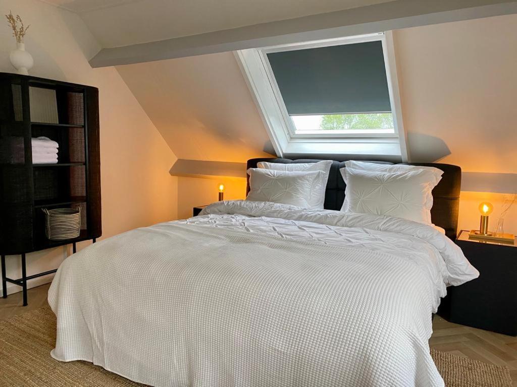 Guesthouse At The Amstel River With 2Br 2Ba And Garden Amstelveen Exterior photo