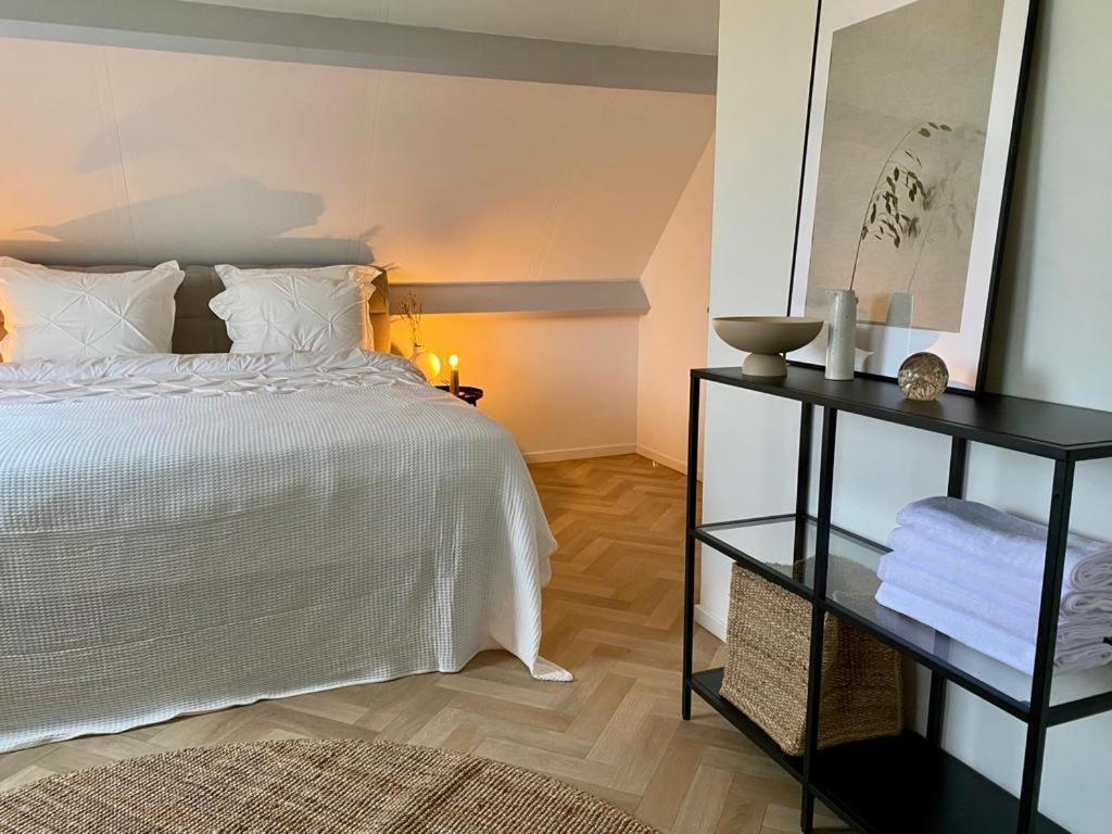 Guesthouse At The Amstel River With 2Br 2Ba And Garden Amstelveen Exterior photo